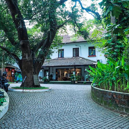 Old Lighthouse Bristow Hotel , Fort Kochi Buitenkant foto