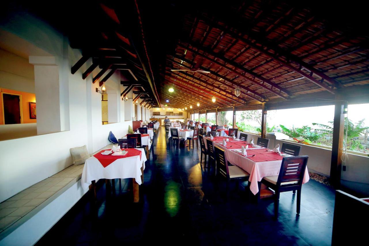 Old Lighthouse Bristow Hotel , Fort Kochi Buitenkant foto