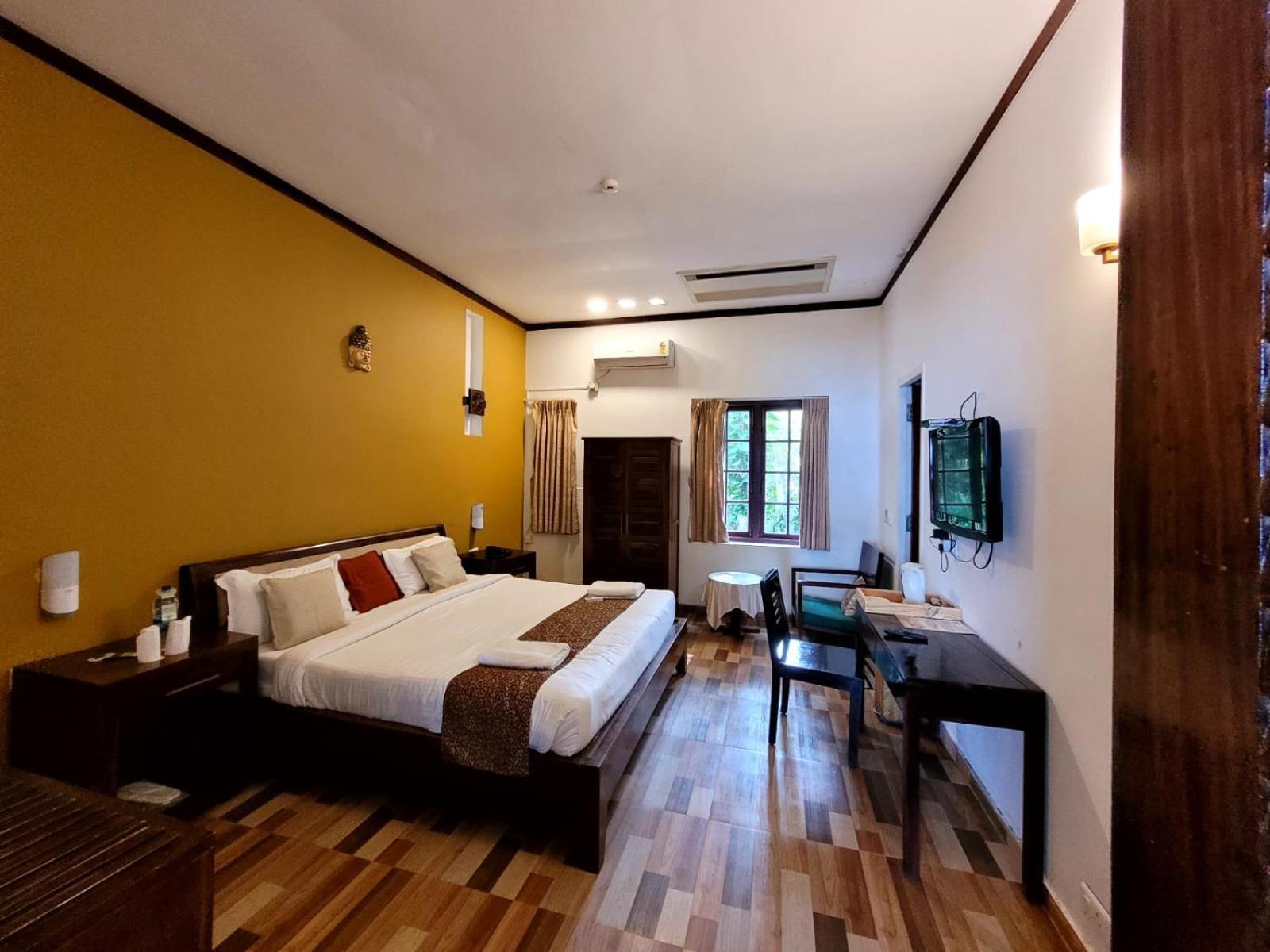 Old Lighthouse Bristow Hotel , Fort Kochi Buitenkant foto