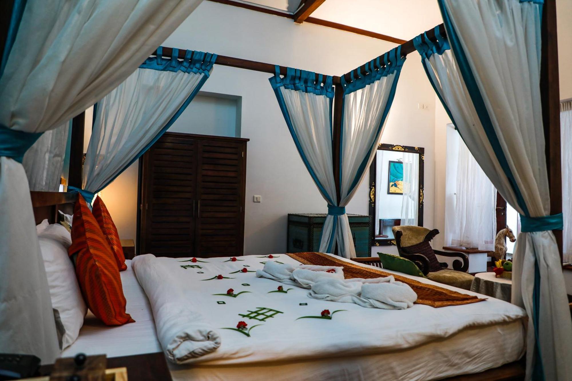 Old Lighthouse Bristow Hotel , Fort Kochi Buitenkant foto